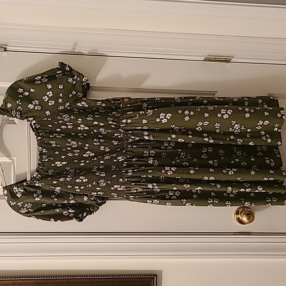 THEREABOUTS GIRLS PLUS GREEN & WHITE FLORAL SMOCKING DRESS SIZE 2XL 20.5P PLUS - Picture 1 of 16